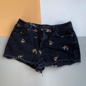 Arizona Jean Company Women's Black Floral Jean Shorts